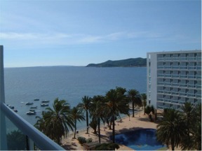 Crappy view, crappy weather, crappy hotel...NOT